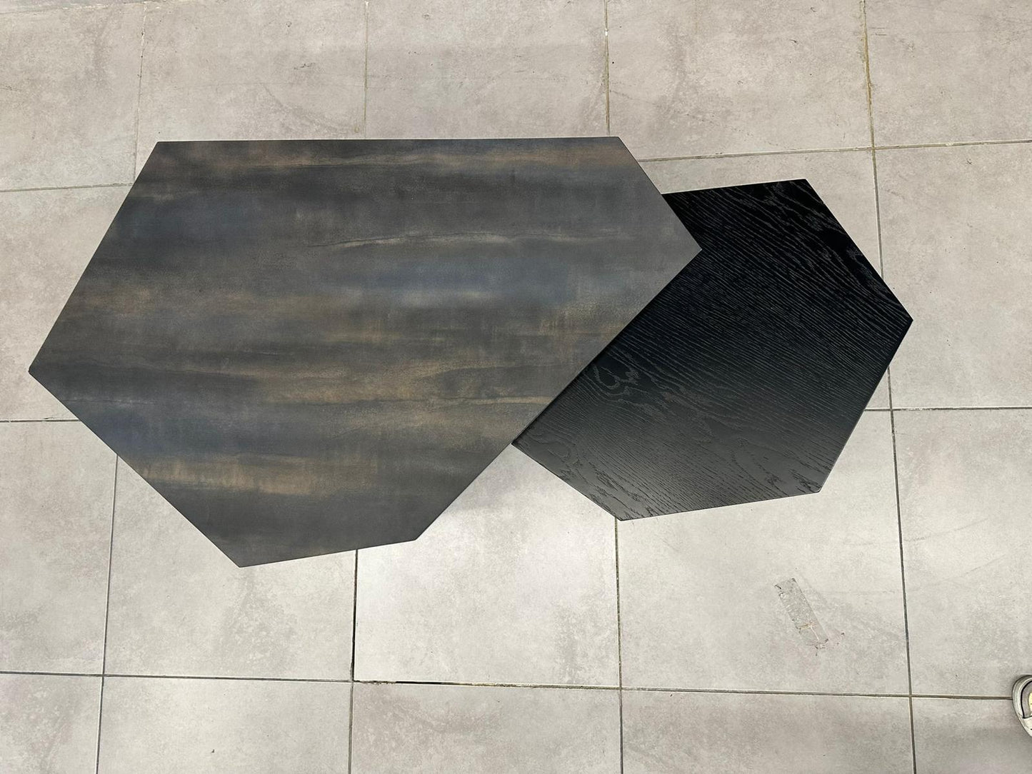 שולחן סלון סימטריה