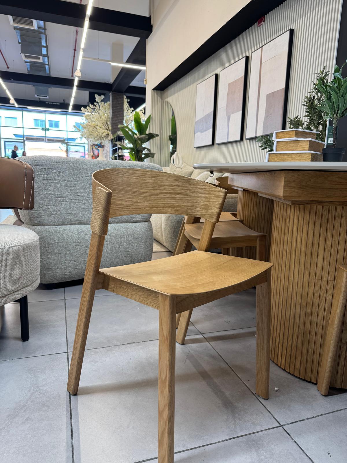 כיסא אוכל עץ אלון מלא מכופף