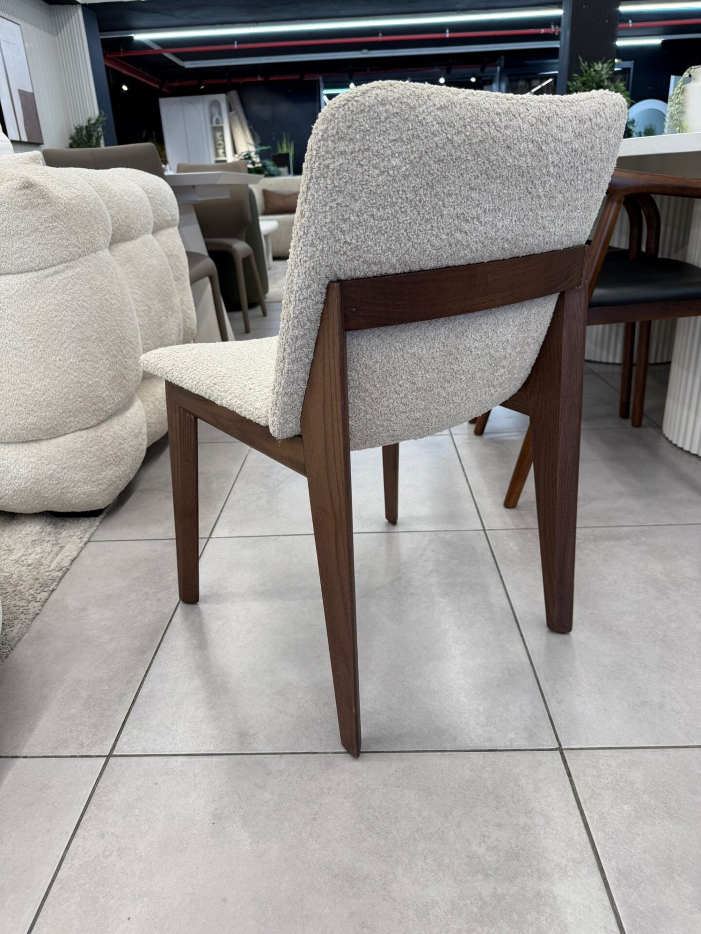 כיסא מעוצב דגם "Z"