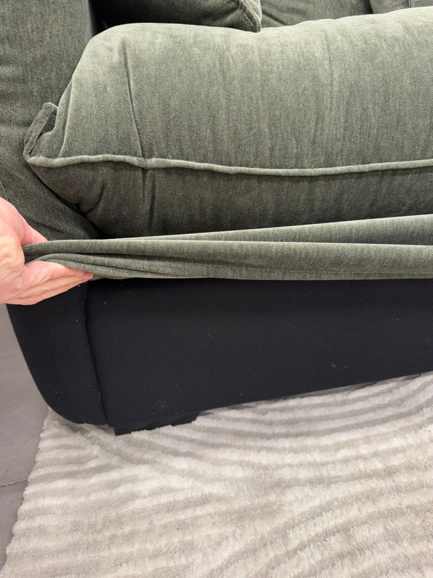 ספה מעוצבת ״dress"