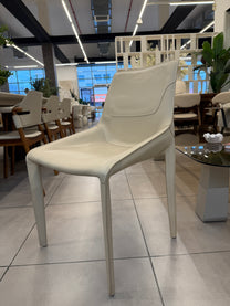 כיסא דגם ״אנסטסיה״