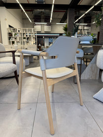 כיסא דגם ״סלינה״