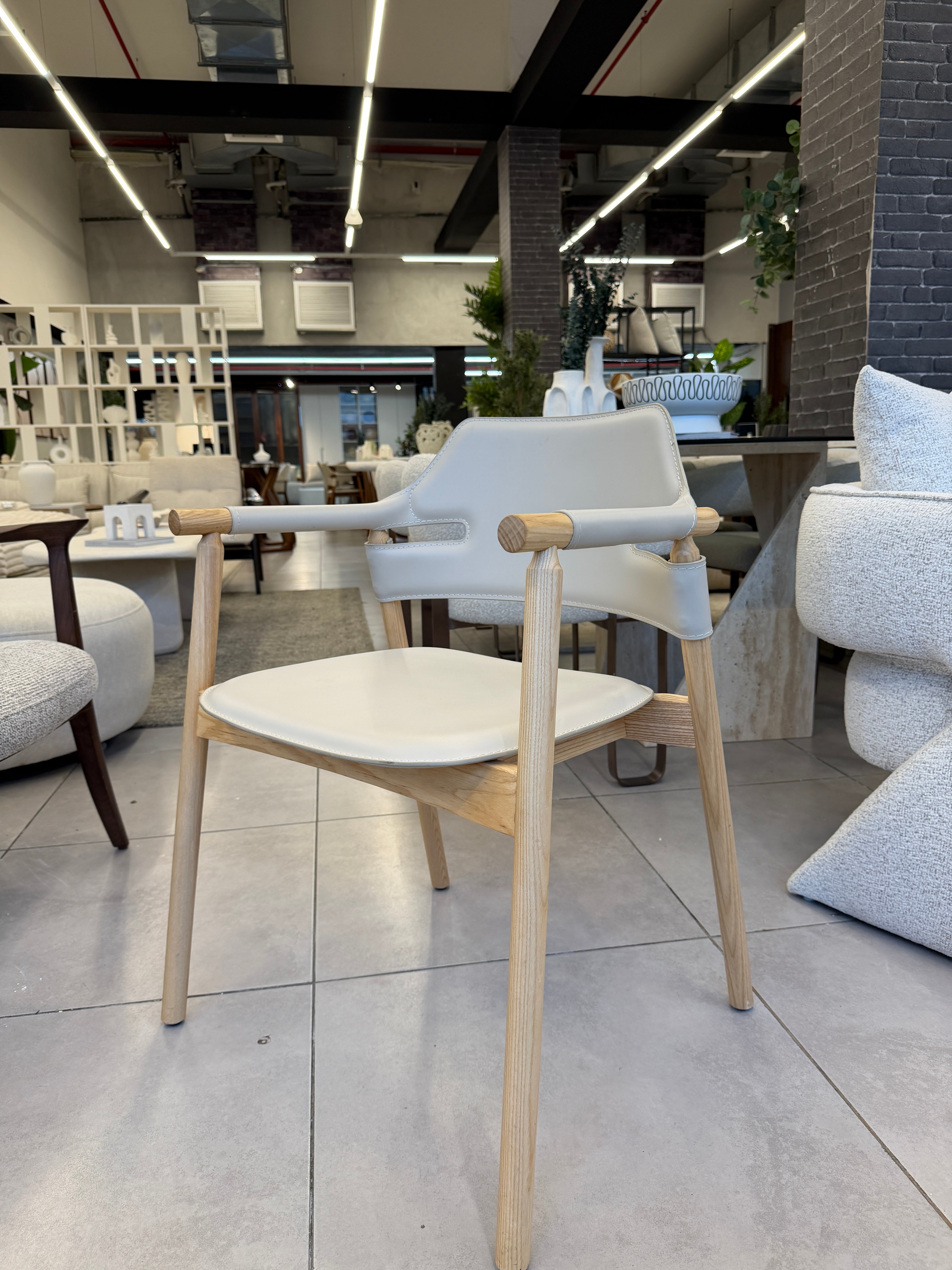 כיסא דגם ״סלינה״