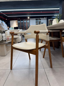 כיסא דגם ״סלינה״