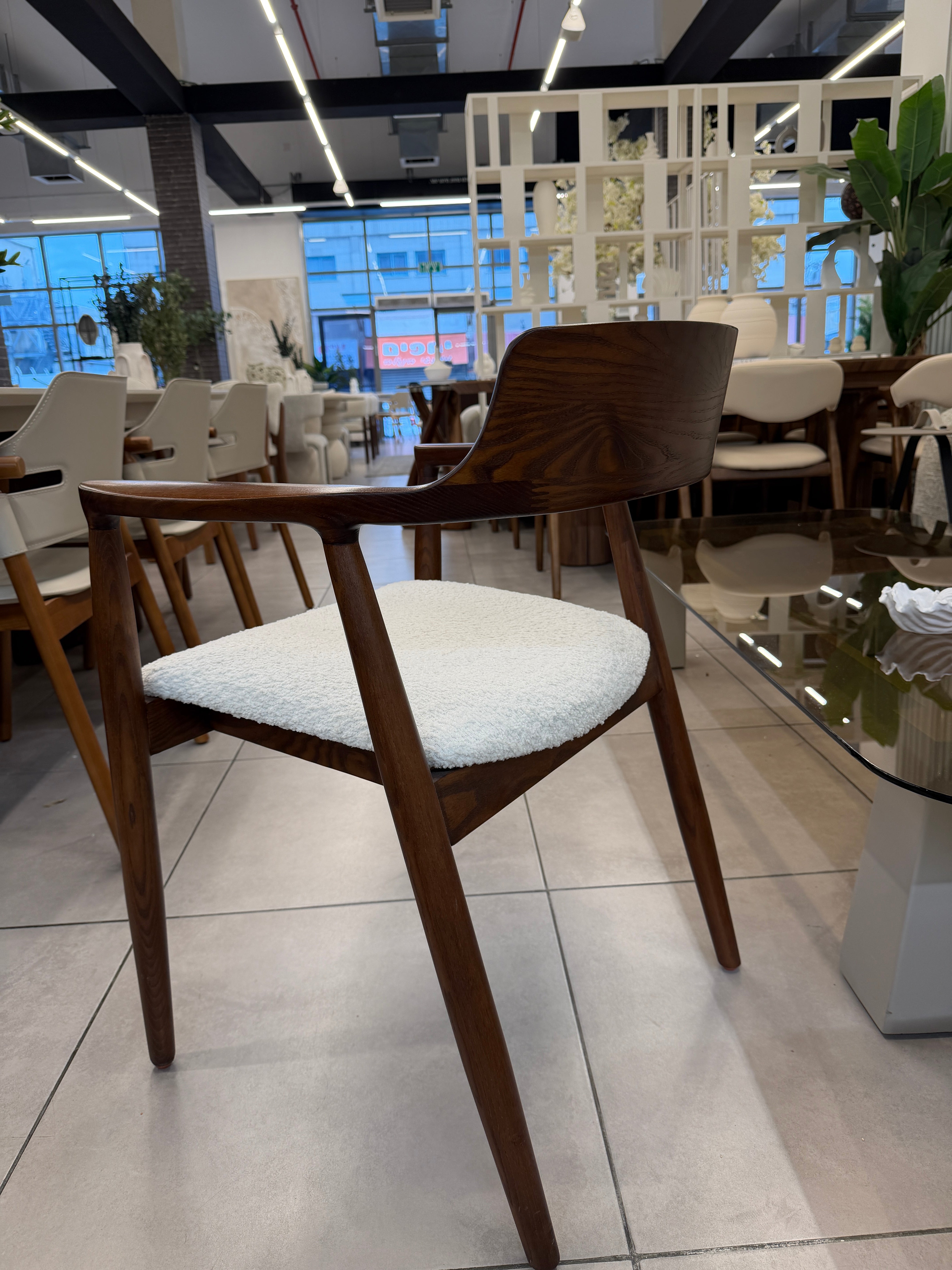 כיסא דגם ״מתן״