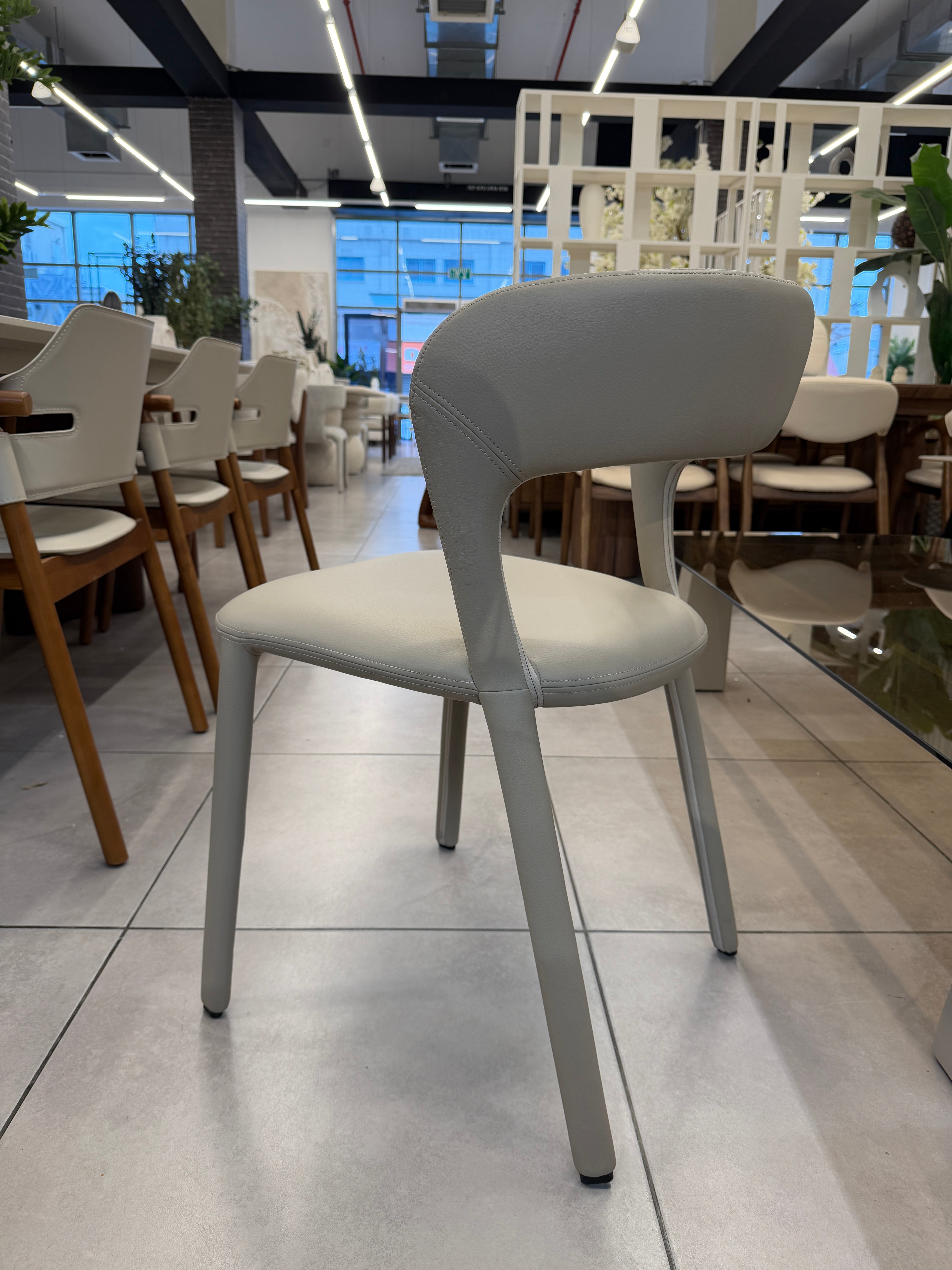 כיסא דגם ״טיטי״