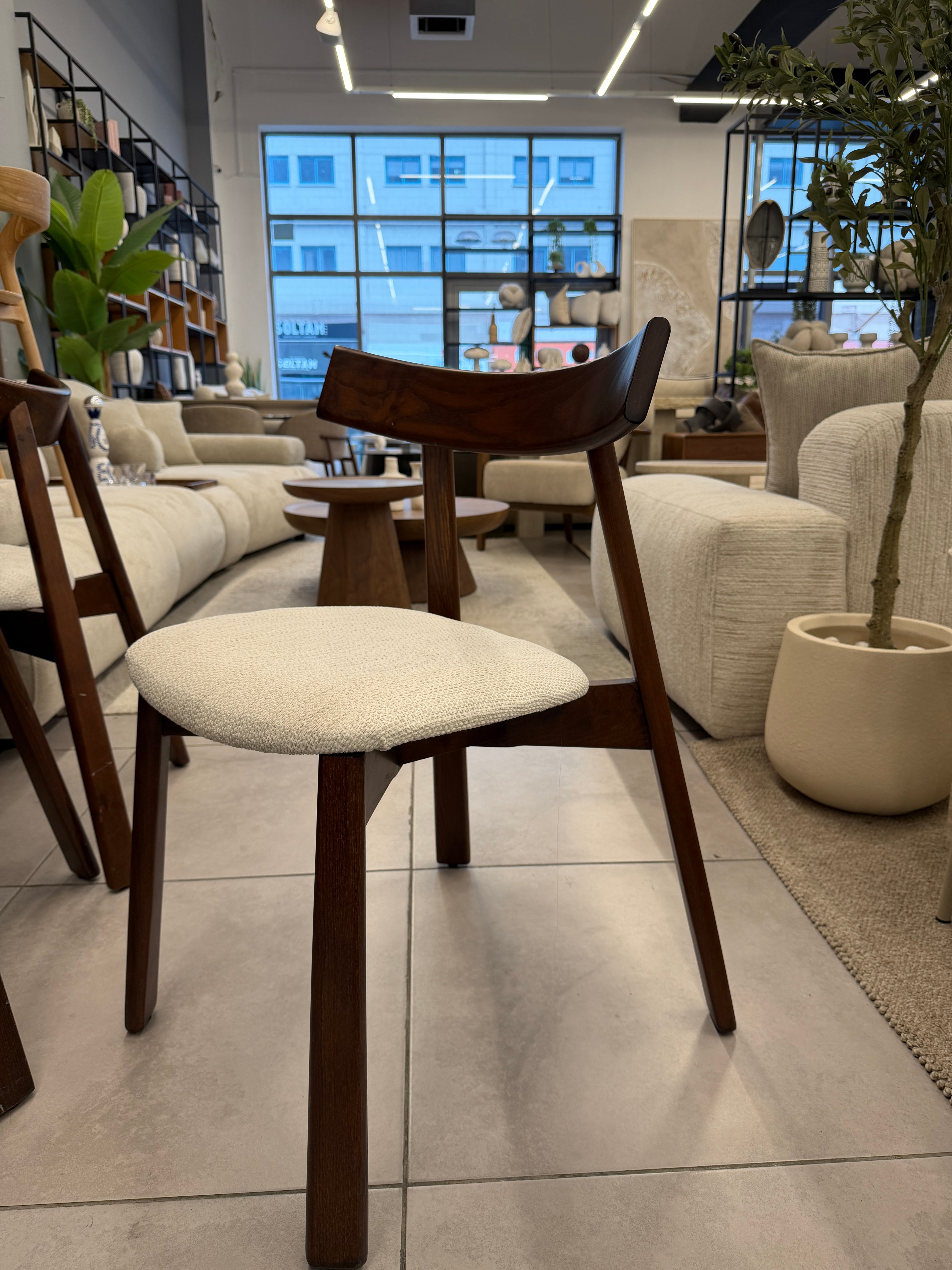 כיסא דגם ״יון״