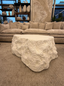 שולחנות סלון ״סלעים״