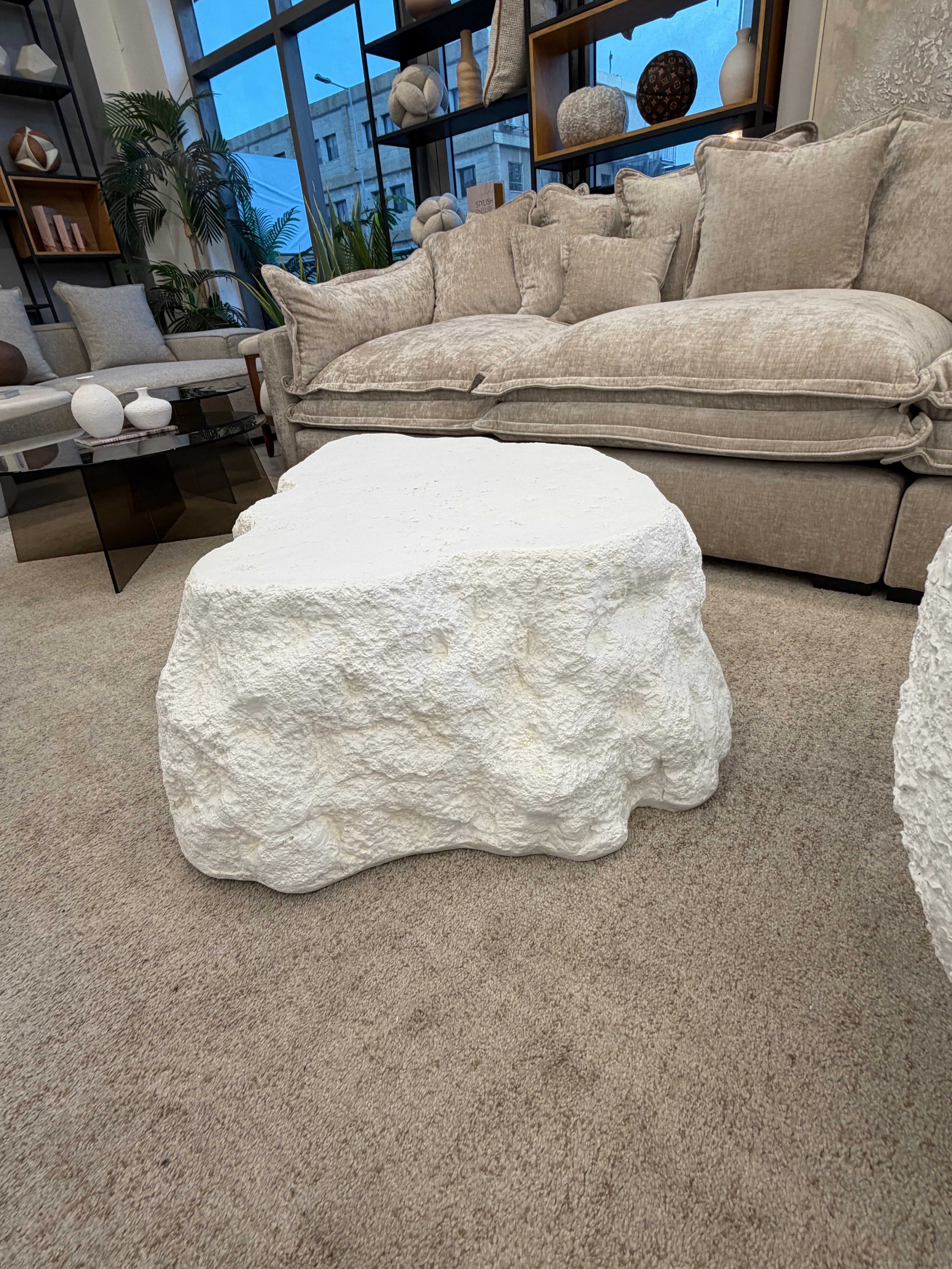 שולחנות סלון ״סלעים״