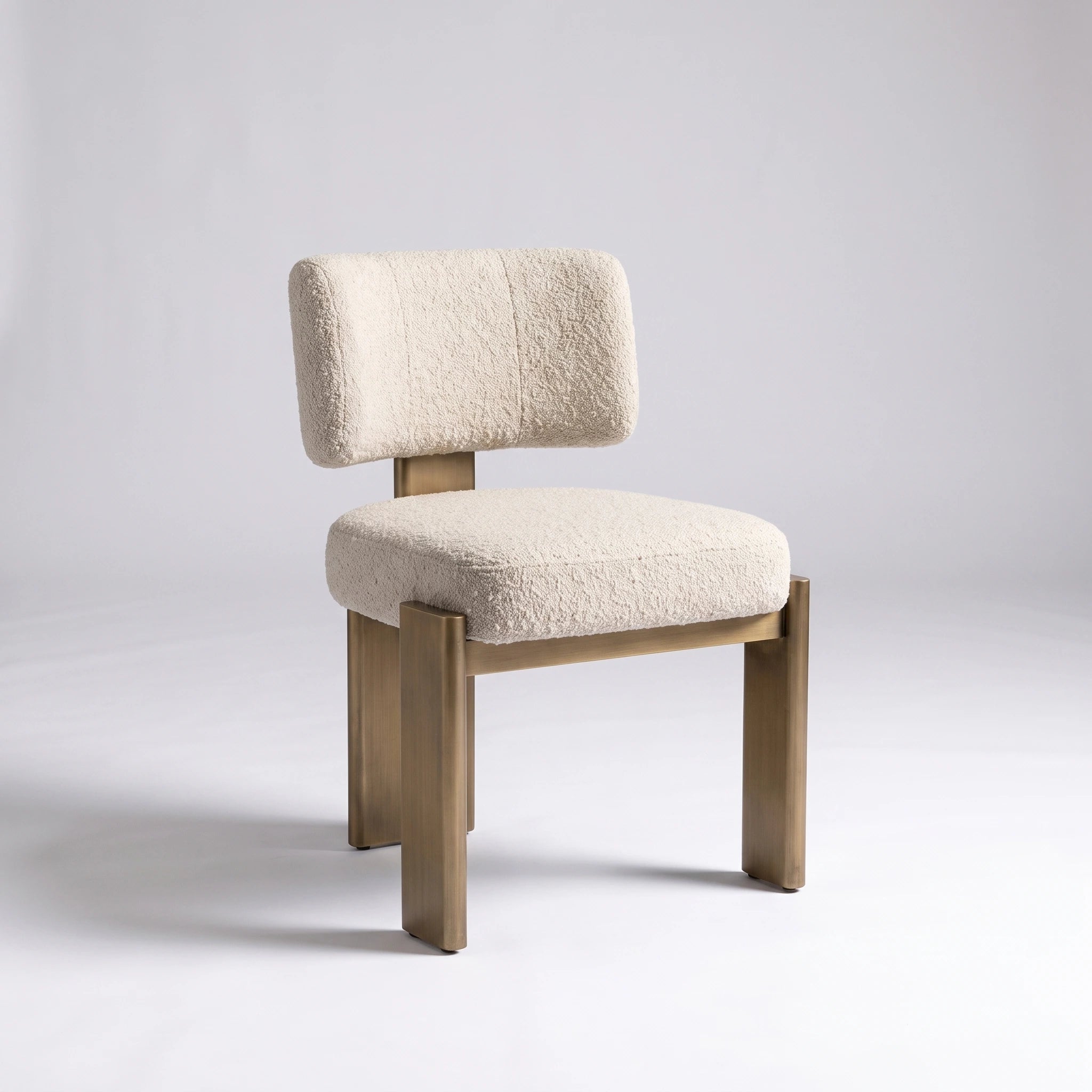 כיסא אוכל DAZAN | Use the uploaded product image as the exact product reference.