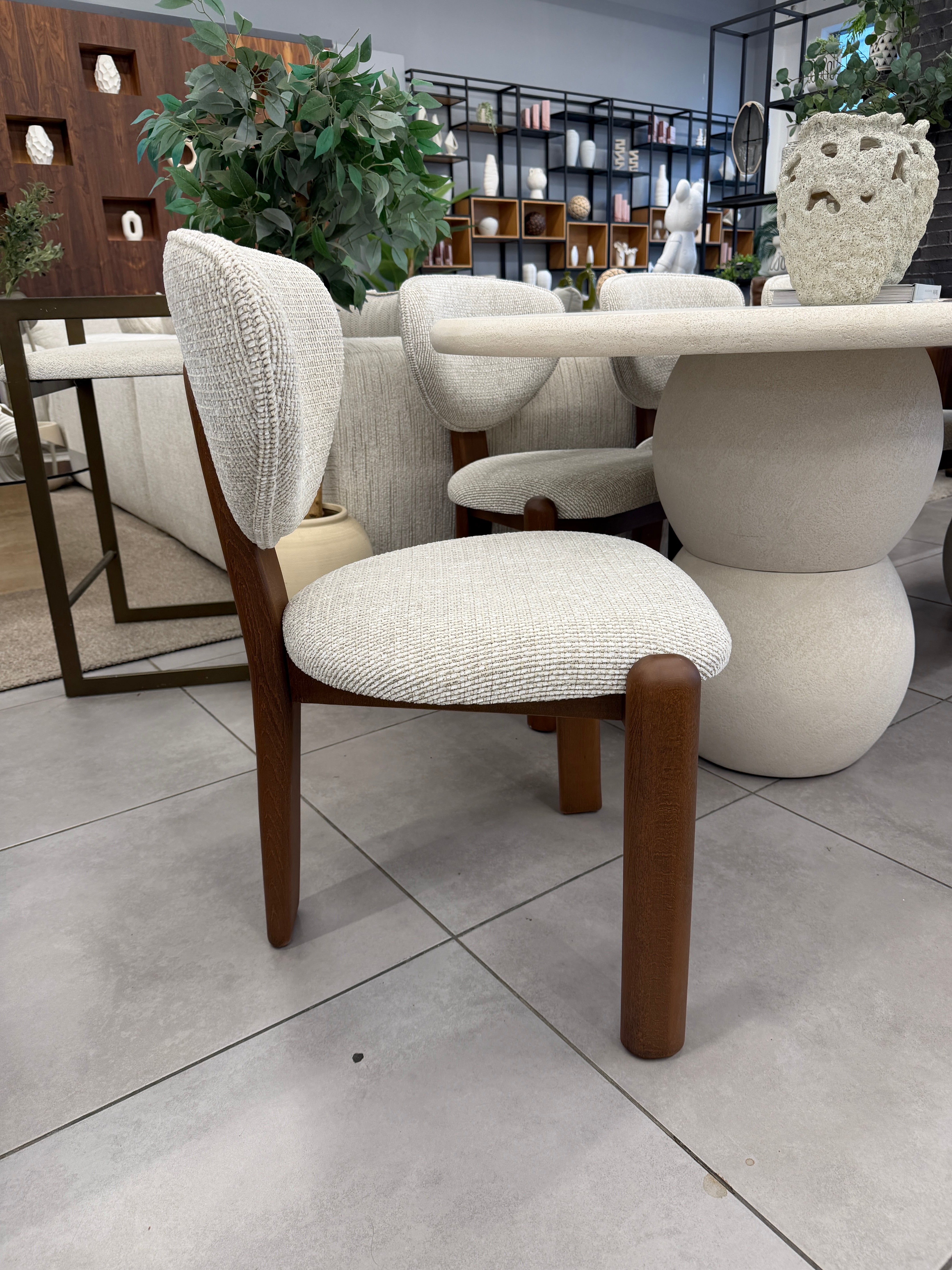 כיסא דגם ״טרה״