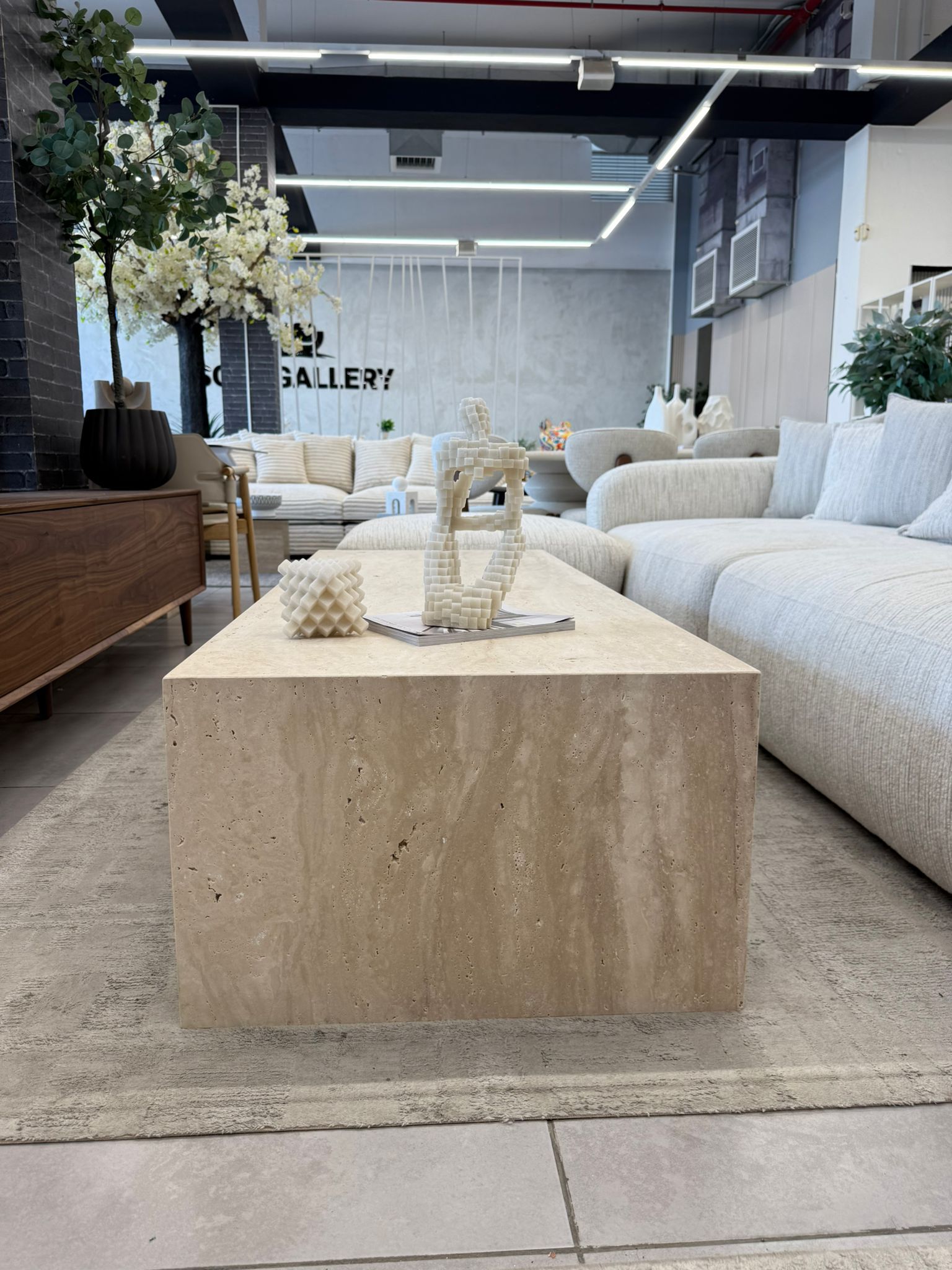 שולחן סלון "טרוונטין"